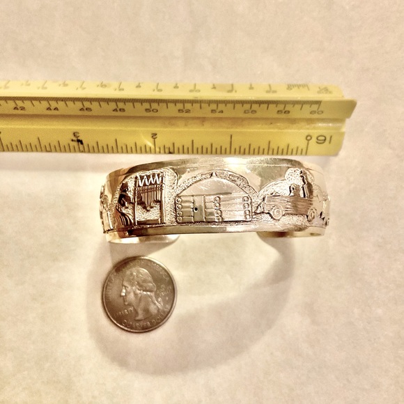 Sterling Silver carved cuff bangle - Picture 2 of 4